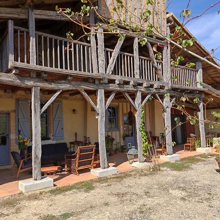 Ferme Ahoco Chambre D'Hotes Residence D'Artistes Lavit 外观 照片