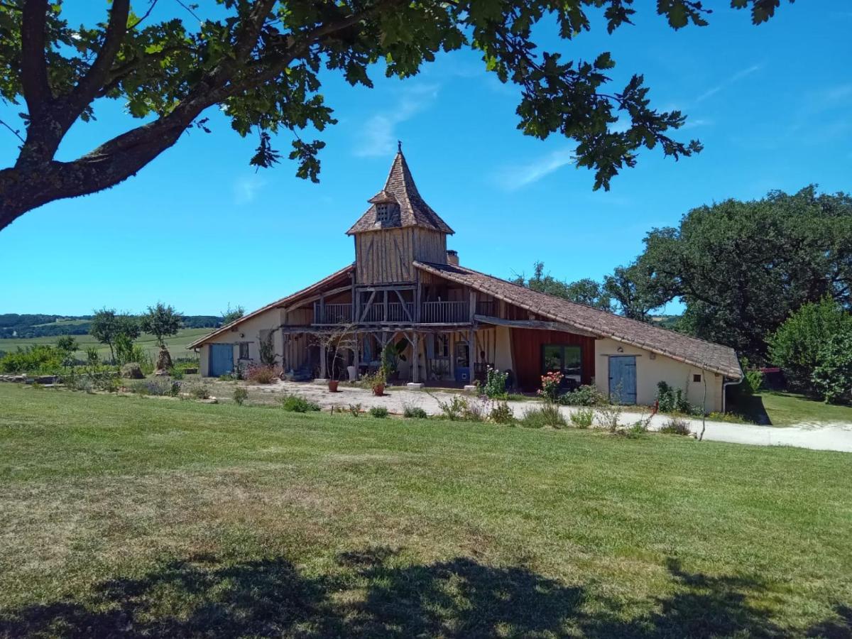 Ferme Ahoco Chambre D'Hotes Residence D'Artistes Lavit 外观 照片